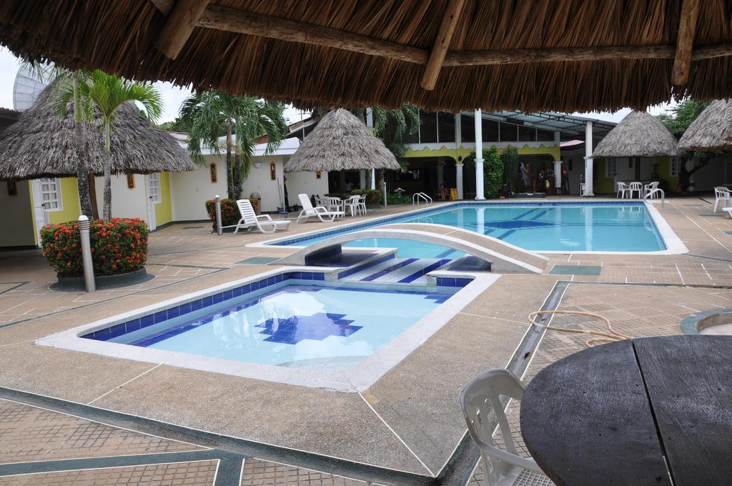 Santa Barbara Hotel Country Villavicencio Exterior photo